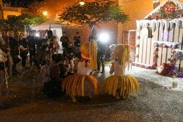 La alcaldesa de Telde alaba el ambiente mágico de la Casa de la Navidad/Francisco Javier Santana y TA.